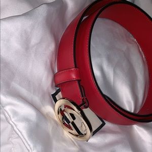 Women’s Gucci belt